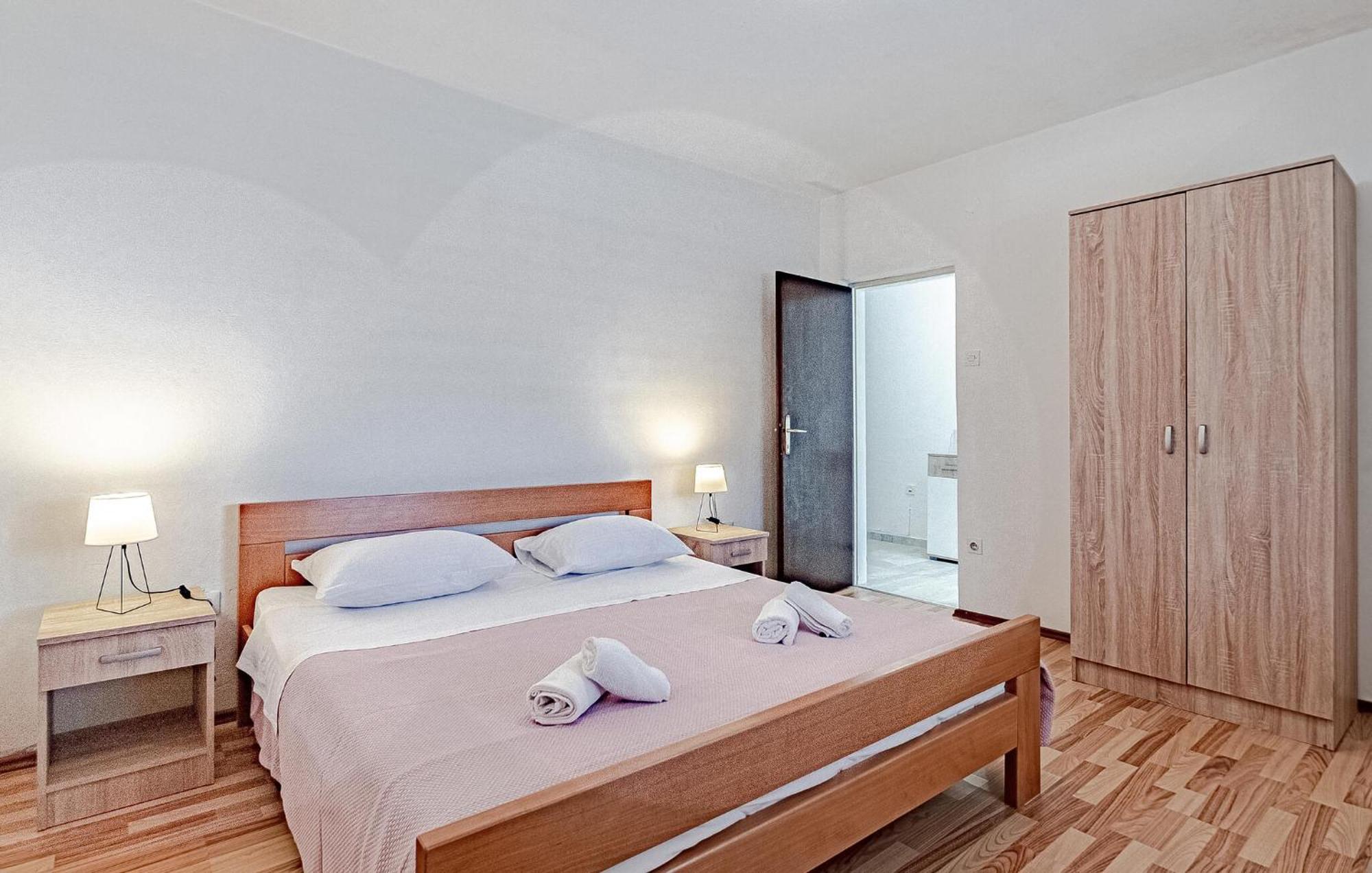 Stunning Home In Crnja Luka With Wifi Prigradica Extérieur photo