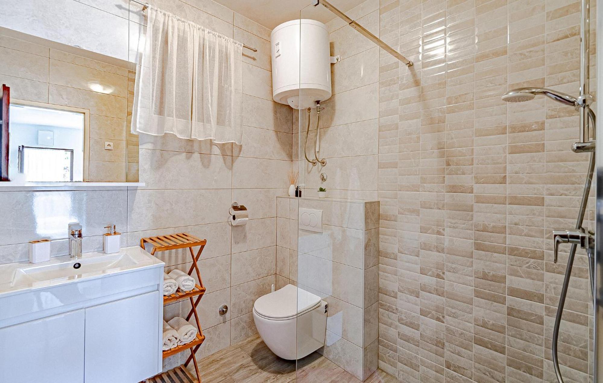 Stunning Home In Crnja Luka With Wifi Prigradica Extérieur photo