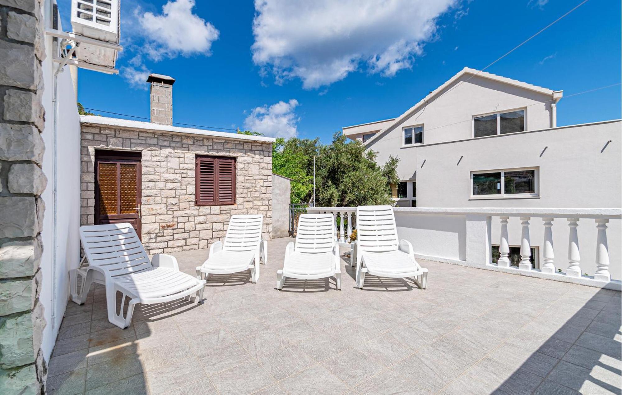 Stunning Home In Crnja Luka With Wifi Prigradica Extérieur photo