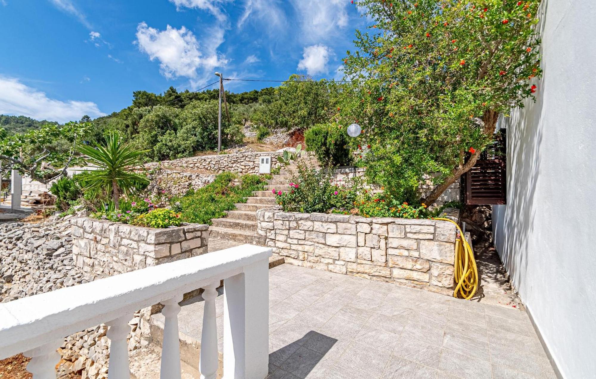 Stunning Home In Crnja Luka With Wifi Prigradica Extérieur photo